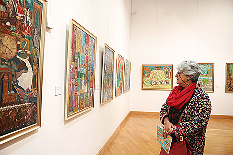 Выставка Наили Гандиловой 