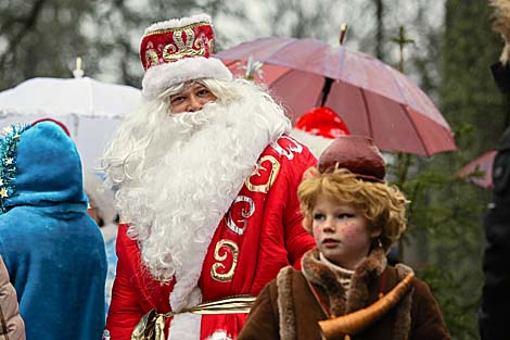 Belovezhskaya Pushcha marks 15th anniversary of Father Frost’s residence 