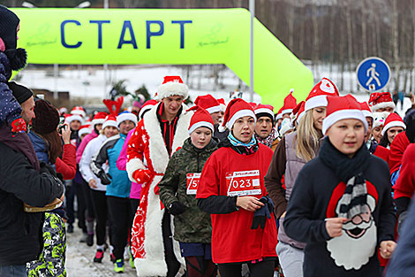 Первый забег Санта-Клаусов Santa Run в Минске