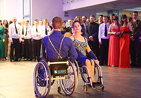 Новогодний бал в Национальной школе красоты