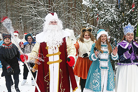 Усадьба Деда Мороза на Августовском канале