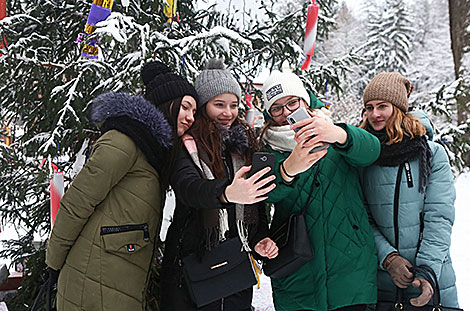 Открытие нового сезона в усадьбе Деда Мороза на Августовском канале