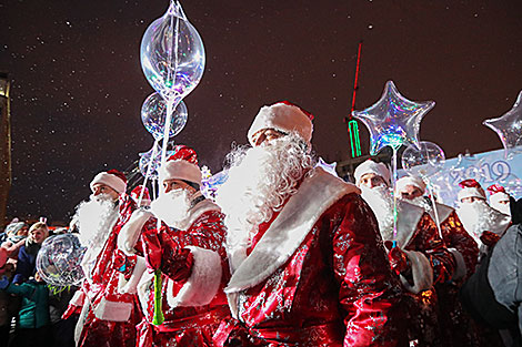 Parade of Father Frosts and Snow Maidens in Minsk