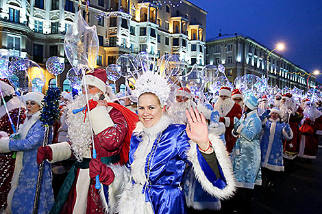 Parade of Father Frosts and Snow Maidens in Minsk