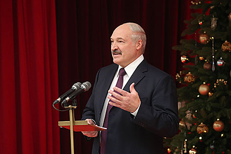 Прэзідэнт Беларусі Аляксандр Лукашэнка на Рэспубліканскім навагоднім балі 