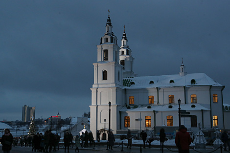 Под рождественской звездой: великий христианский праздник встретили православные Беларуси