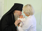 Archbishop of Vitebsk and Orsha Dimitry wishes Merry Christmas to babies and their mothers in a maternity hospital