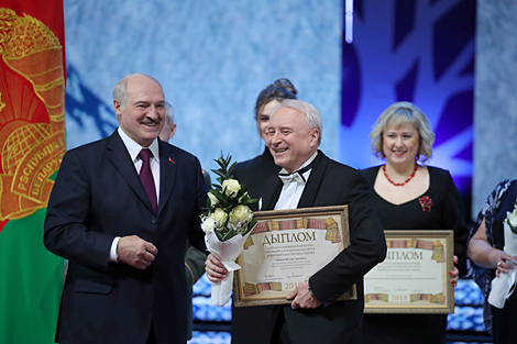 Алесандр Лукашенко и Виктор Манаев