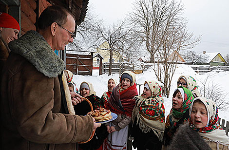 Children’s Christmas rite Kury in Klichev District