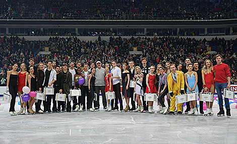 Alexander Lukashenko and the participants of the gala concert