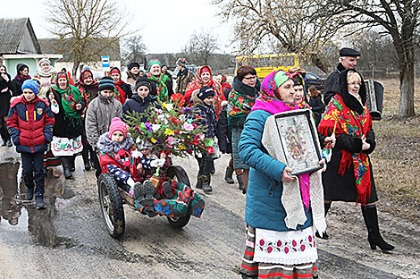 Gramnitsy ancient rite in the village of Novoye Polesie