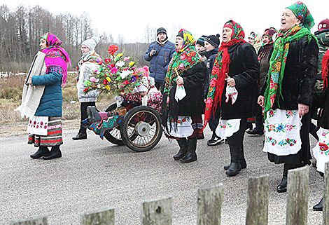 Gramnitsy ancient rite in the village of Novoye Polesie