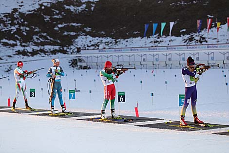 Women Mass Start at the Legends Race 