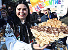 Масленичная неделя: студенты из 25 стран мира устроили в Витебске праздник проводов зимы 