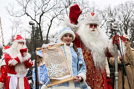 Father Frost from the Belovezhskaya Pushcha and Snowmaiden 