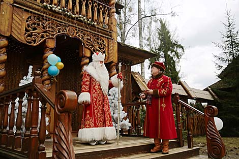 Беловежский Дед Мороз и его помощник Янка