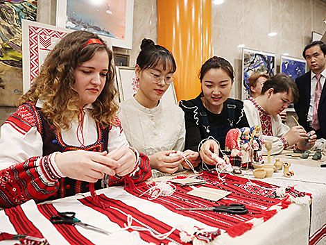 Встреча с китайскими студентами в Национальной библиотеке Беларуси 