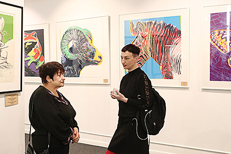 流行艺术之王安迪·沃霍尔的丝网印刷首次在明斯克展出
