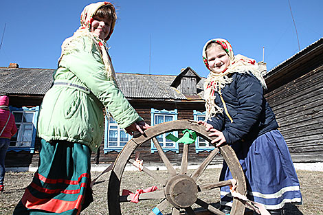 Authentic spring rite in Yelsky District 