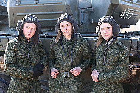 Лучшие танковые экипажи определяют в войсках Западного оперативного командования