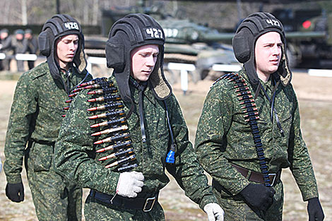 Лучшие танковые экипажи определяют в войсках Западного оперативного командования