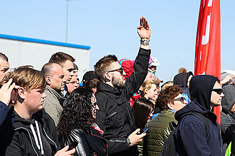 Bikers kick off motorcycle season in Minsk