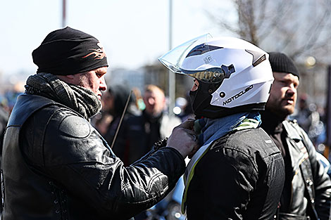 Bikers kick off motorcycle season in Minsk