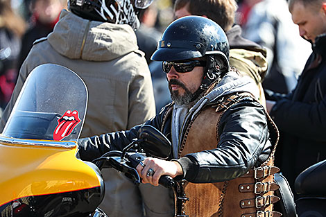 Bikers kick off motorcycle season in Minsk