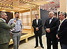 Александр Лукашенко осмотрел экспозицию разработок ведущих компаний - резидентов ПВТ