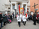 Крестный ход у архикафедрального костёла Пресвятой Девы Марии в Минске