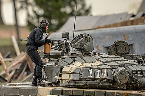 Tank biathlon at Stalin's Line