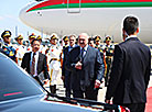 Церемония встречи Александра Лукашенко в аэропорту Пекина 