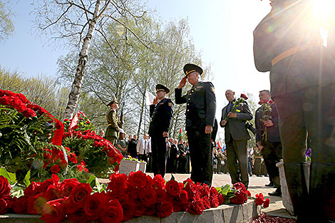 Траурная церемония к годовщине катастрофы на Чернобыльской АЭС в Минске 