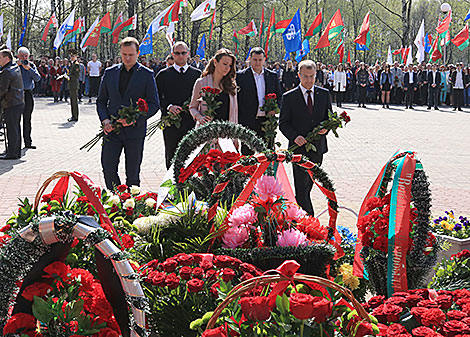 Траурная церемония к годовщине катастрофы на Чернобыльской АЭС в Минске 