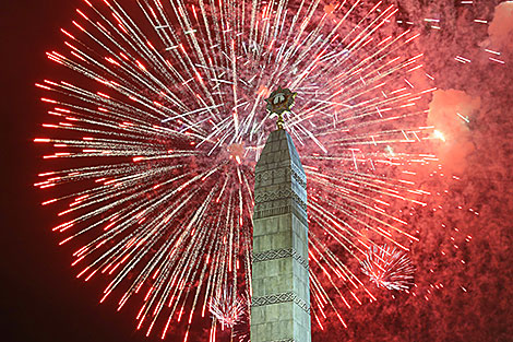 Immortal Songs and Fireworks: Victory Day celebration in Minsk Hero City