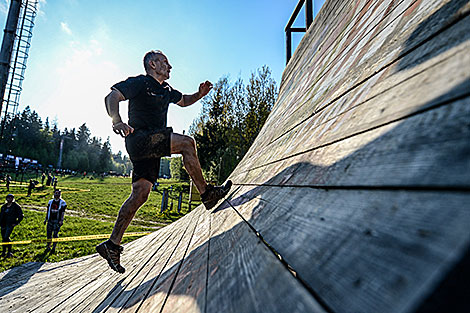 Соревнования по гонкам с препятствиями Bison Race 2019 