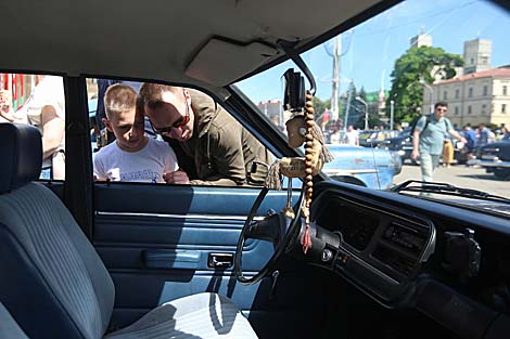 XII Міжнародны фестываль рэтра- і класічных аўтамабіляў 