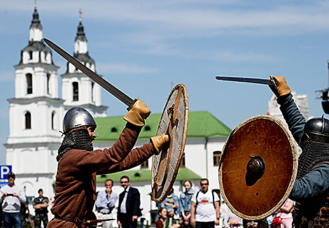 Minsk kicks off reenactment season in Upper Town