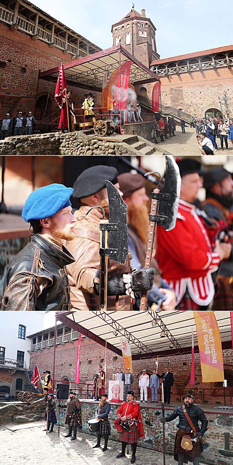 Flame of Peace welcomed in Mir Castle 