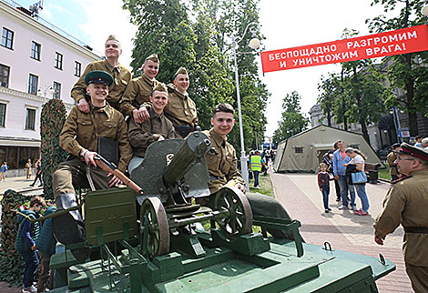1944 partisan parade reenactment in Minsk