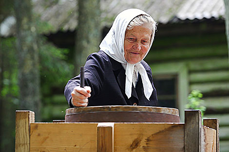 Во время помола муки