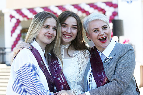 Апошні званок у Азерскай сярэдняй школе