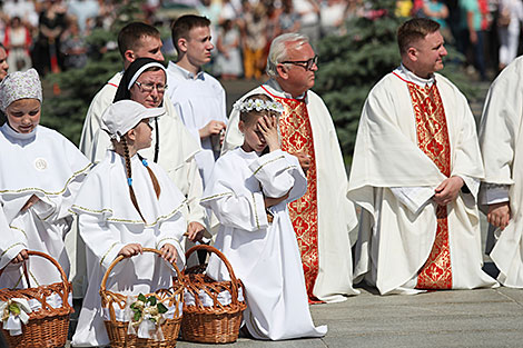 Католическая процессия Божьего Тела в Минске