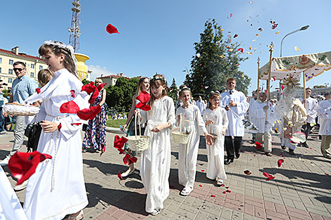 Каталіцкая працэсія Божага Цела ў Мінску