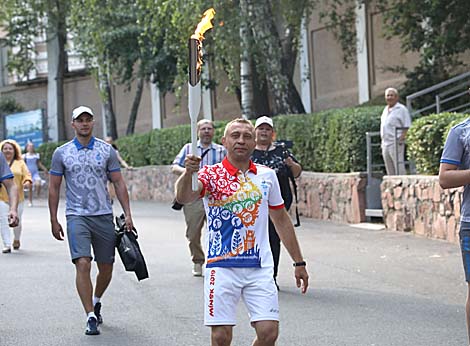 Сярэбраны прызёр Алімпійскіх гульняў (1992), чэмпіён свету па вольнай барацьбе Сяргей Смаль