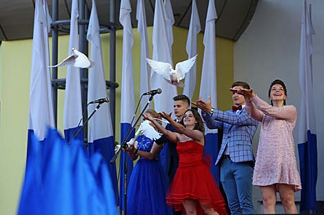 Scarlet Sails festival in Brest 