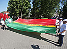 Canvass with with the names of Belarus-born Heroes of the Soviet Union and full cavaliers of the Order of the Fatherland who liberated Grodno Oblast in 1944