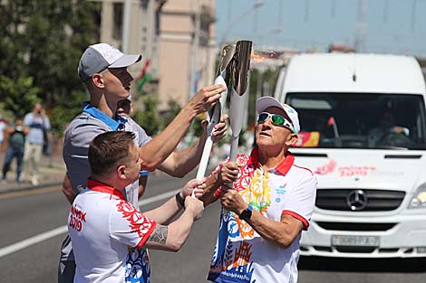 Спявак Аляксей Хлястоў і чэмпіён СССР у скачках на батуце галоўны трэнер зборнай Беларусі па фрыстайле Мікалай Казека