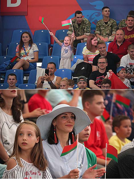 Belarus defeated Russia (21:16)