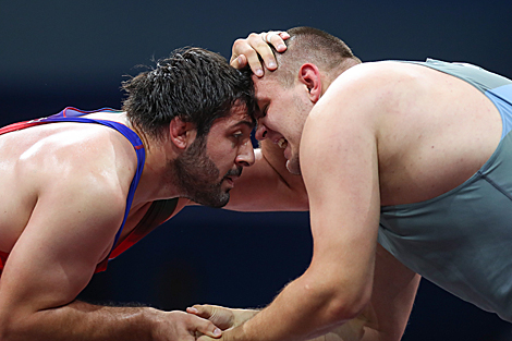 Vitali Piasniak (Belarus) – Jamaladdin Magomedov (Azerbaijan)
